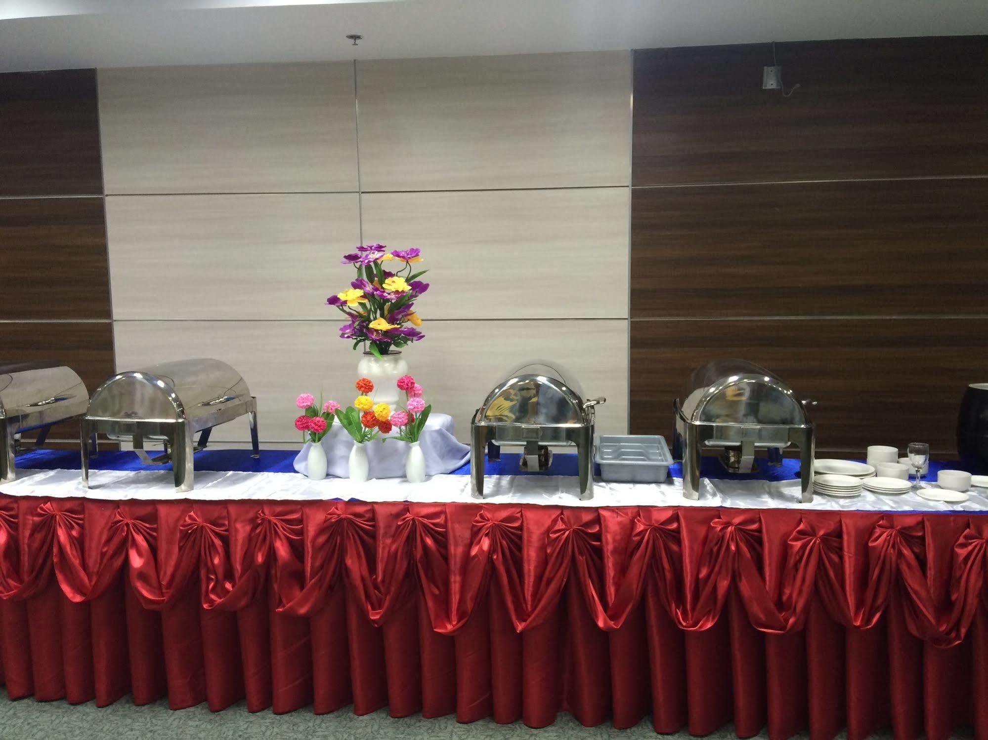 Eurotel Vivaldi Araneta Hotel